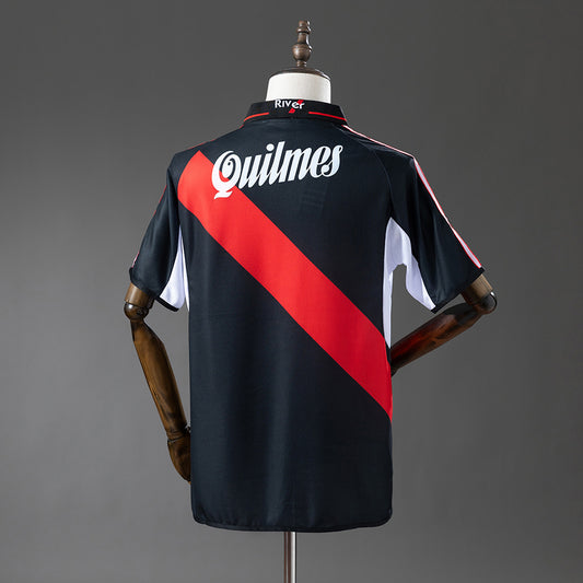 River Plate 00/01 Third