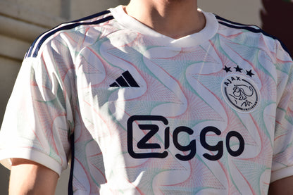 Ajax 23/24 Away Versión Fan