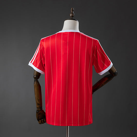 Nottingham Forest 82/84 Away