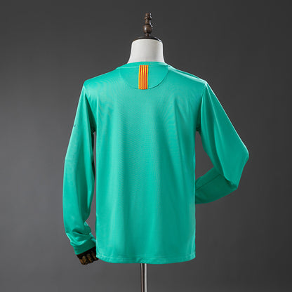 Barcelona 10/11 Away