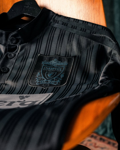 Liverpool FC 95/96 Blackout Edition