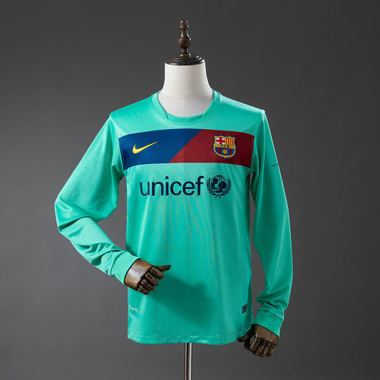 Barcelona 10/11 Away